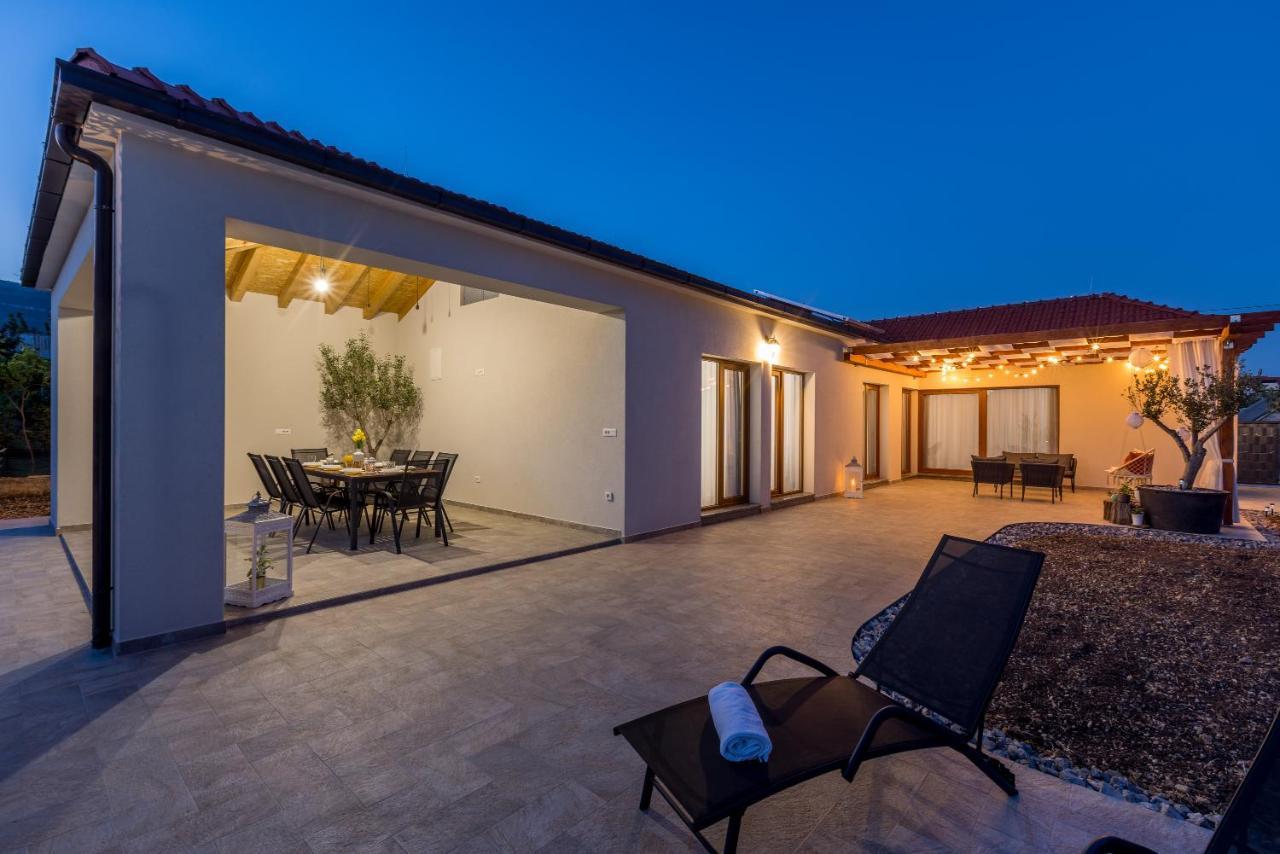 Villa Mamma Mia Kaštela Buitenkant foto